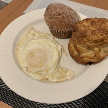 PennDel’s Bakehouse - Old Fashion Muffins & Sun Dried Tomato Biscuit (& my egg) - Bakeries Near Me - El Cerrito, California