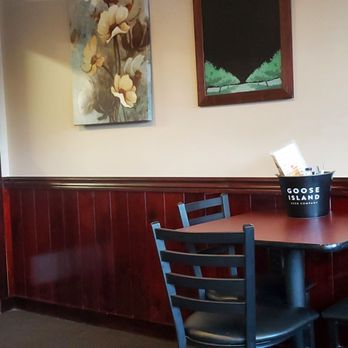 Evan's Roadhouse Restaurant & Pub - Nice Decor, Table and Chairs here.  8/9/2024 - American Near Me - Drums, Pennsylvania