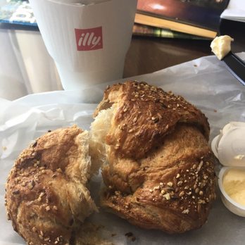 Veranda - Multigrain croissant - Cocktail Bars Near Me - Saint Petersburg, Florida
