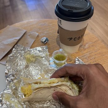 Houndstooth Coffee - Taco deli breakfast taco - Coffee & Tea Near Me - Austin, Texas