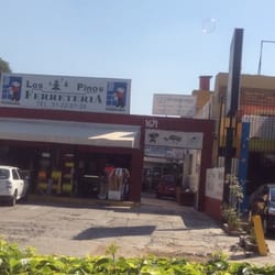 Los Pinos Ferretería - Fachada de Los Pinos Ferretería