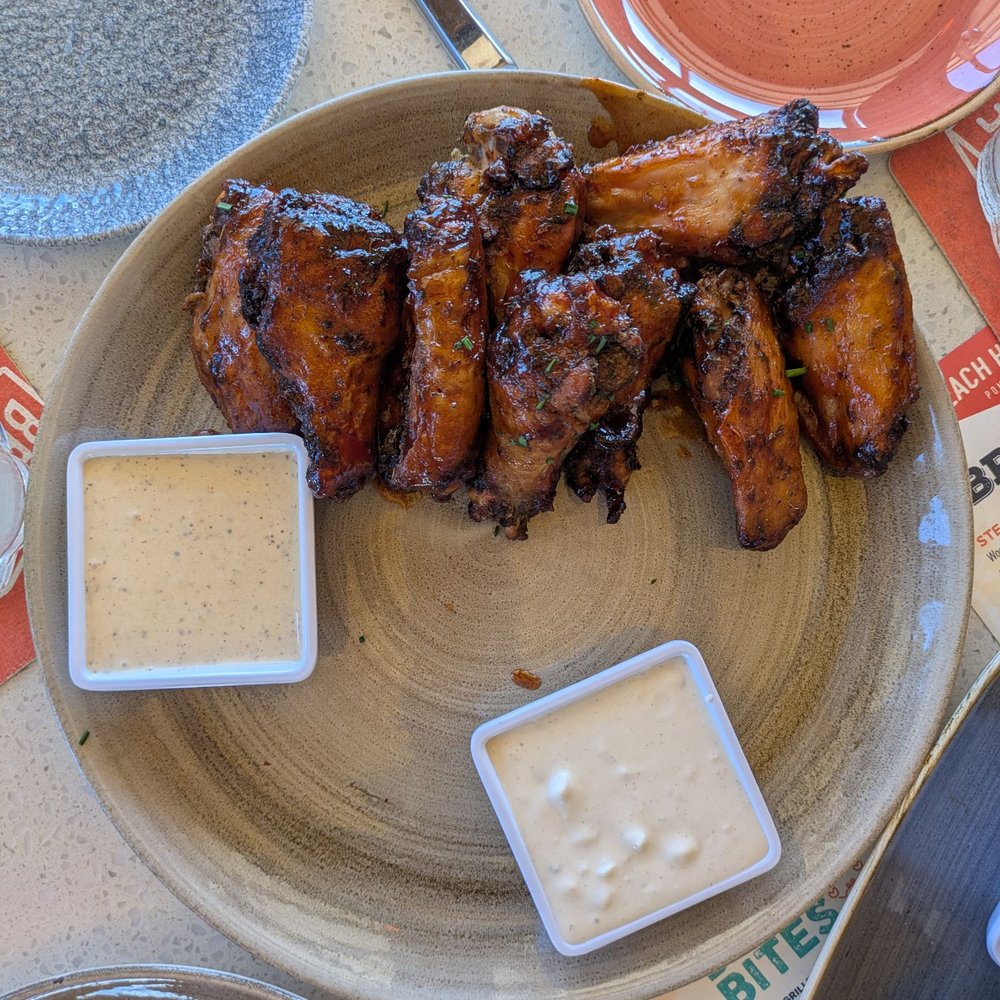Beach House - Chicken wings - Bars Near Me - Pompano Beach, Florida Beach House - Chicken wings - Bars Near Me - Pompano Beach, Florida