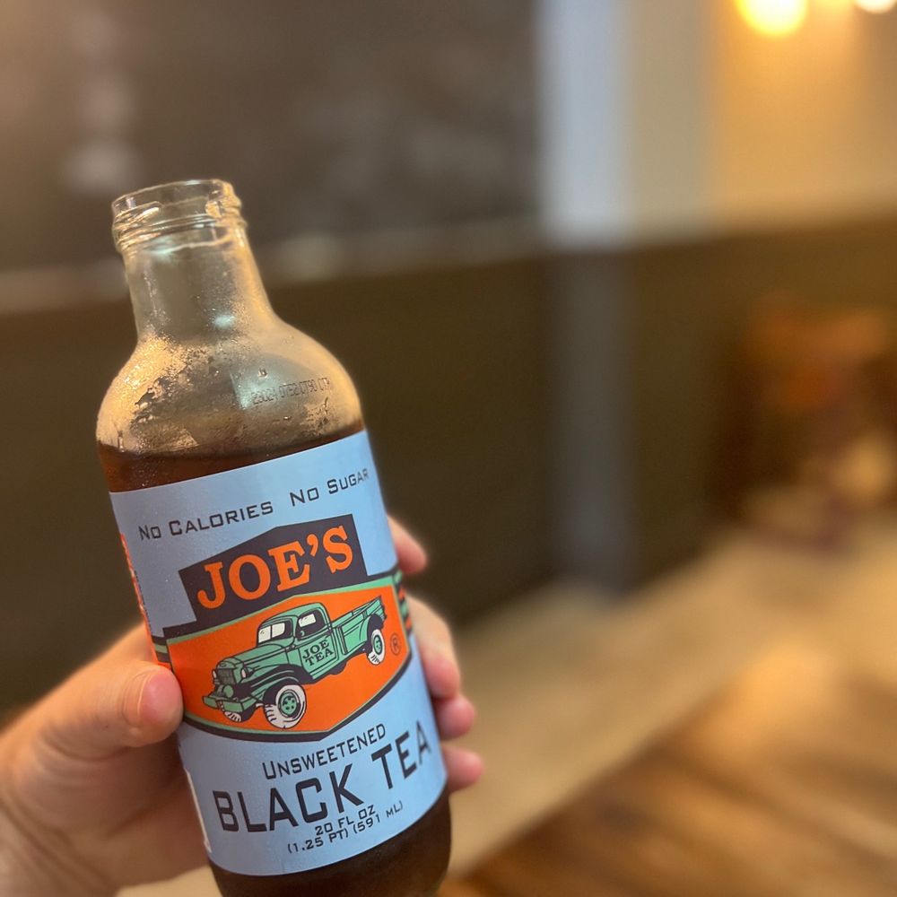 Benny Rinaldi’s - a bottle of joe's black tea - Pizza Near Me - North Charleston, South Carolina