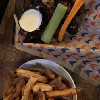 Kelsey's - BBQ wings - American Near Me - Niagara Falls, Ontario Kelsey's - BBQ wings - American Near Me - Niagara Falls, Ontario