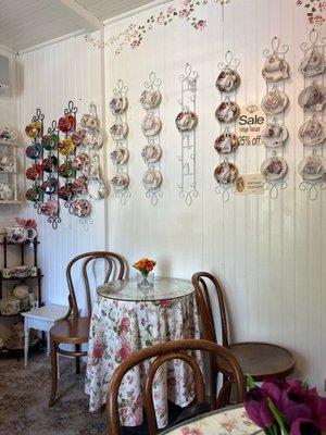 Julian Tea & Cottage Arts by null