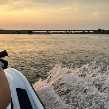 FunWaves JetSki Rentals - Jet Skis Near Me