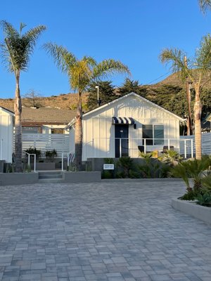 The Pacific Motel by null