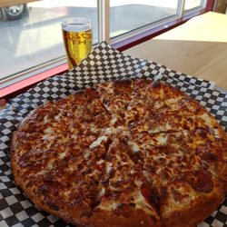 Gianni’s Pizza & Wings - Meat lover's pizza