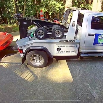 Best Towing Service - Hal's truck backing our corvette into place - Towing Near Me - Edmonds, Washington Best Towing Service - Hal's truck backing our corvette into place - Towing Near Me - Edmonds, Washington