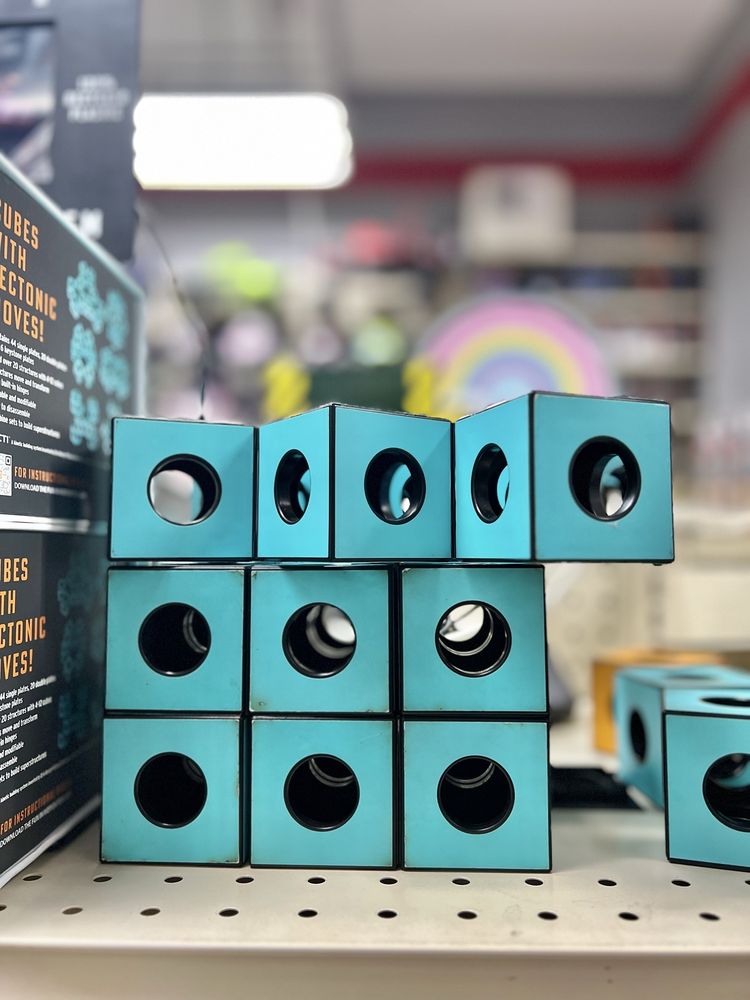 Toys Forever Models & Hobbies Logo