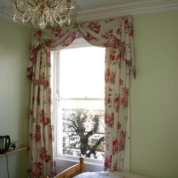 Llandudno Hostel - Twin room - Hotels Near Me - Llandudno, CWY