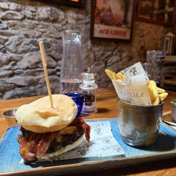 J M Reidy - Pubs Near Me - Killarney, Kentucky