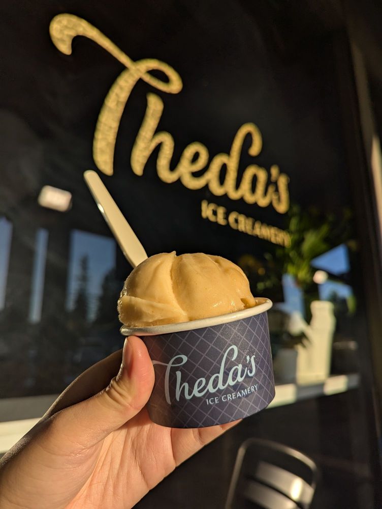 Theda’s Ice Creamery Logo