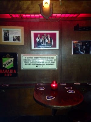 De Twee Zwaantjes by null