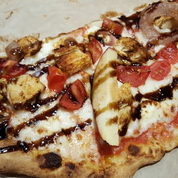 Snap Custom Pizza - Chicken, goat chese, shredded chez, toms, carmalised onions, apples, balsamic glaze. - Pizza Near Me - Exton, Pennsylvania