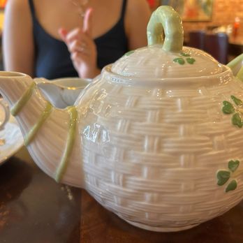 Swing the Teapot - Mango Beach Tea - Music Venues Near Me - Floral Park, New York