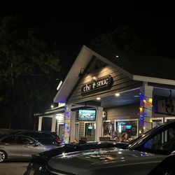 The Snug - Entrance from parking lot