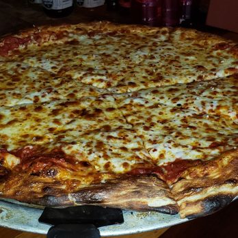 Mac's Pizza Pub Mainstrasse - 16 inch cheese pizza. Yum! - Pizza Near Me - Covington, Kentucky Mac's Pizza Pub Mainstrasse - 16 inch cheese pizza. Yum! - Pizza Near Me - Covington, Kentucky