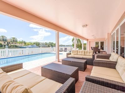 Frederick's Wine and Dine by null