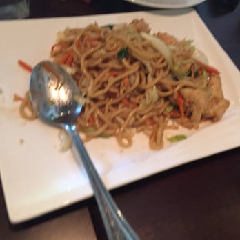 Dragon's Arch - Chicken chow mein - Noodles Near Me - Walnut Creek, California Dragon's Arch - Chicken chow mein - Noodles Near Me - Walnut Creek, California