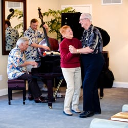 The Village At The Palms - Music & dancing