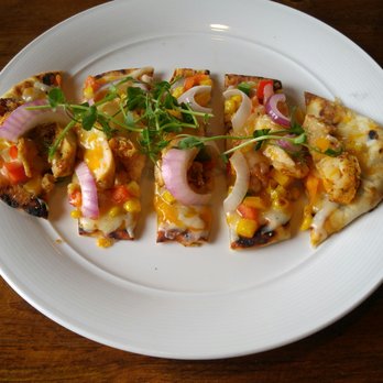 The Oar - Grilled Chicken Flatbread - Canadian (New) Near Me - Gravenhurst, Ontario