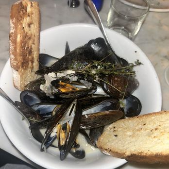 Hillside Farmacy - Mussels - New American Near Me - Austin, Texas