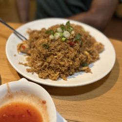 Momo Mee - Fried rice