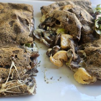 Creme De La Crepe - Long Beach - Parisienne buckwheat crepes closeup - French Near Me - Long Beach, California Creme De La Crepe - Long Beach - Parisienne buckwheat crepes closeup - French Near Me - Long Beach, California