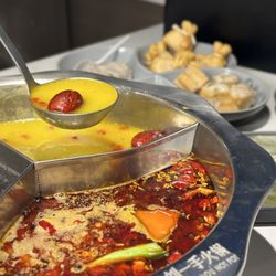 Liuyishou Hotpot Downtown Toronto - Liuyishou Hotpot - White Pepper Chicken Soup Broth