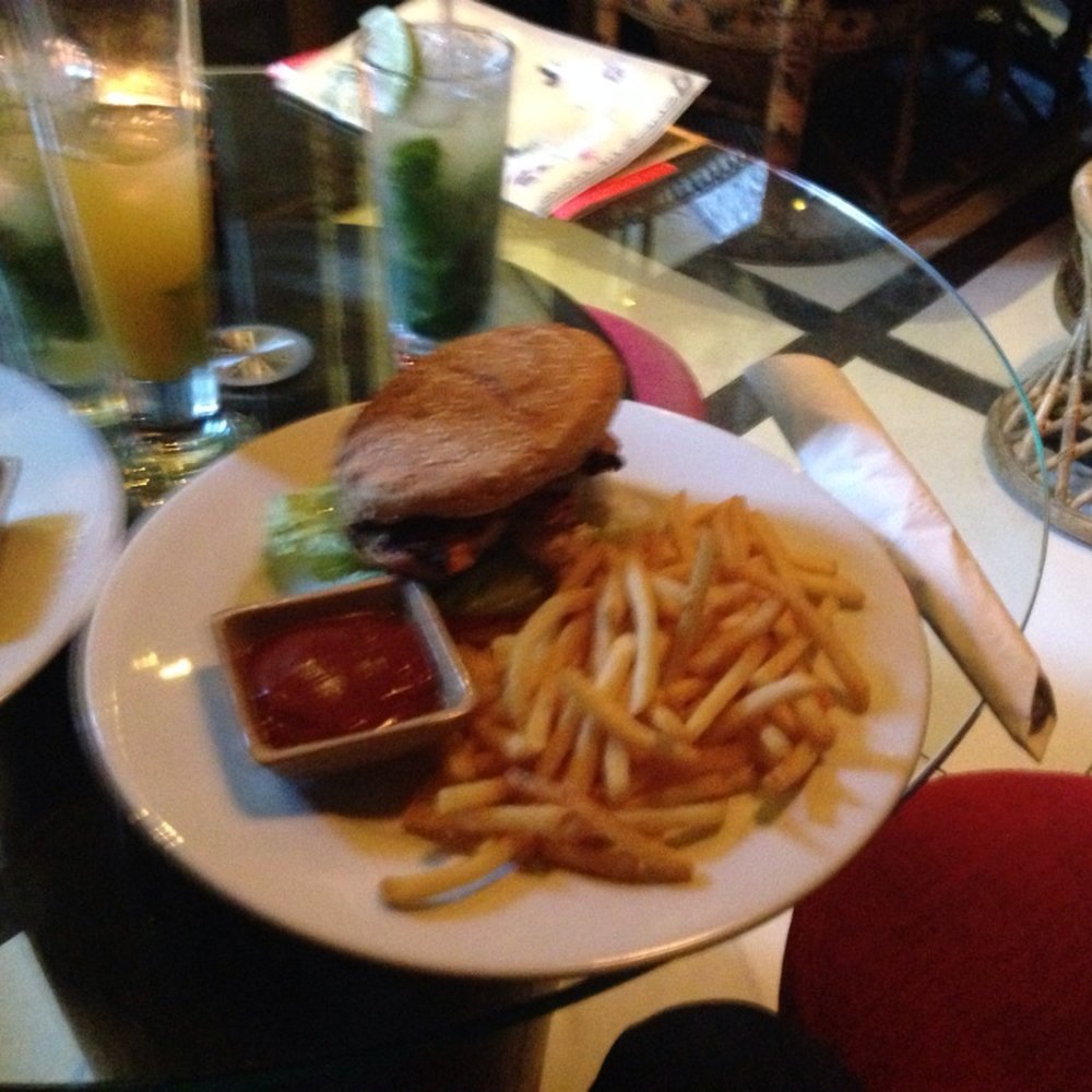 Sugar Cane Bar - Hawaiian Burger - Cocktail Bars Near Me - London, XGL