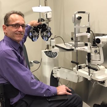 Iris- Kelowna - Exam room - Eyewear & Opticians Near Me - Kelowna, British Columbia Iris- Kelowna - Exam room - Eyewear & Opticians Near Me - Kelowna, British Columbia
