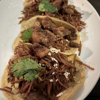 Cuerno Masaryk - Tacos de fideos con chicharrón - Steakhouses Near Me - México, D.F., DIF Cuerno Masaryk - Tacos de fideos con chicharrón - Steakhouses Near Me - México, D.F., DIF