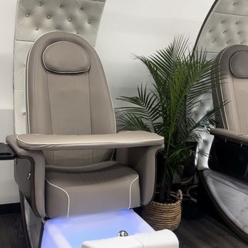Crescent Nail Lounge - Pedicure chairs - Nail Salons Near Me - Kearney, Missouri Crescent Nail Lounge - Pedicure chairs - Nail Salons Near Me - Kearney, Missouri