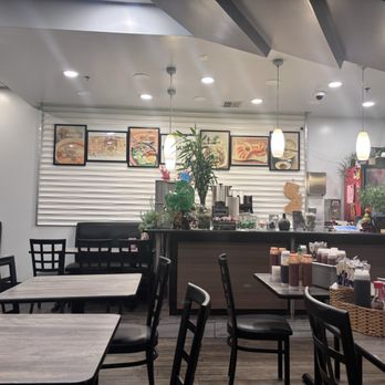 MamaMi Vietnamese Kitchen - Interior - Vietnamese Near Me - Williamstown, New Jersey MamaMi Vietnamese Kitchen - Interior - Vietnamese Near Me - Williamstown, New Jersey