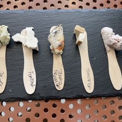 The Vreamery - Cheese flight
