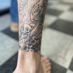 Fourth Street Tattoo - We specialize in custom tattoos personalized to you. Aside from large scale work we also do small tattoos. Walk-ins always welcome.