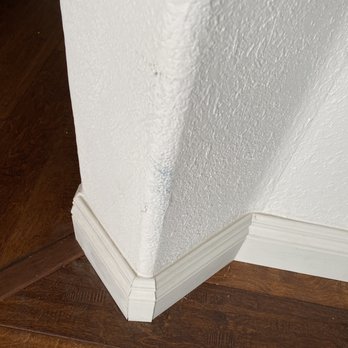 Cube Moving and Storage - Walls scratched - Movers Near Me - San Diego, California Cube Moving and Storage - Walls scratched - Movers Near Me - San Diego, California
