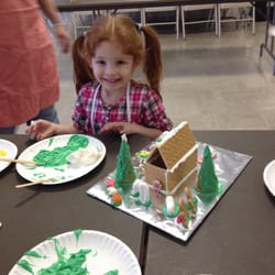 Cross Roads Preschool - Kids in the Kitchen holiday Fun