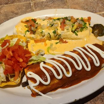 El Cerro Grande Mexican Restaurant - Los Caporales - Mexican Near Me - Wilmington, North Carolina