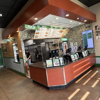 Wingstop - Chicken Wings Near Me - Burbank, California