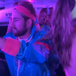 Mini Winni Party Bus - Party on Mini Winni - 80s event