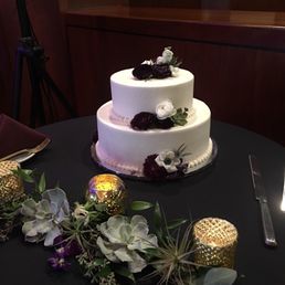 Flowers on the cake table. Angela also gave me extra flowers for my cake. Flowers on the cake table. Angela also gave me extra flowers for my cake.