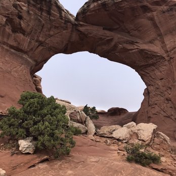 Arches National Park - Various arches Broken Arch - Parks Near Me Arches National Park - Various arches Broken Arch - Parks Near Me