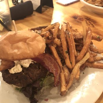 620 State - Drunken Goat - Music Venues Near Me - Bristol, Tennessee 620 State - Drunken Goat - Music Venues Near Me - Bristol, Tennessee