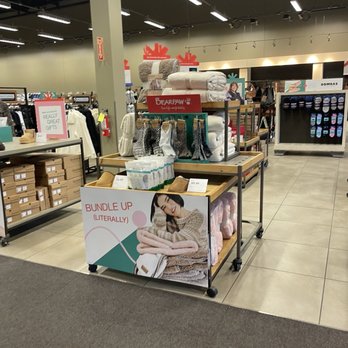 DSW Designer Shoe Warehouse - Shoe Stores Near Me - Dallas, Texas DSW Designer Shoe Warehouse - Shoe Stores Near Me - Dallas, Texas