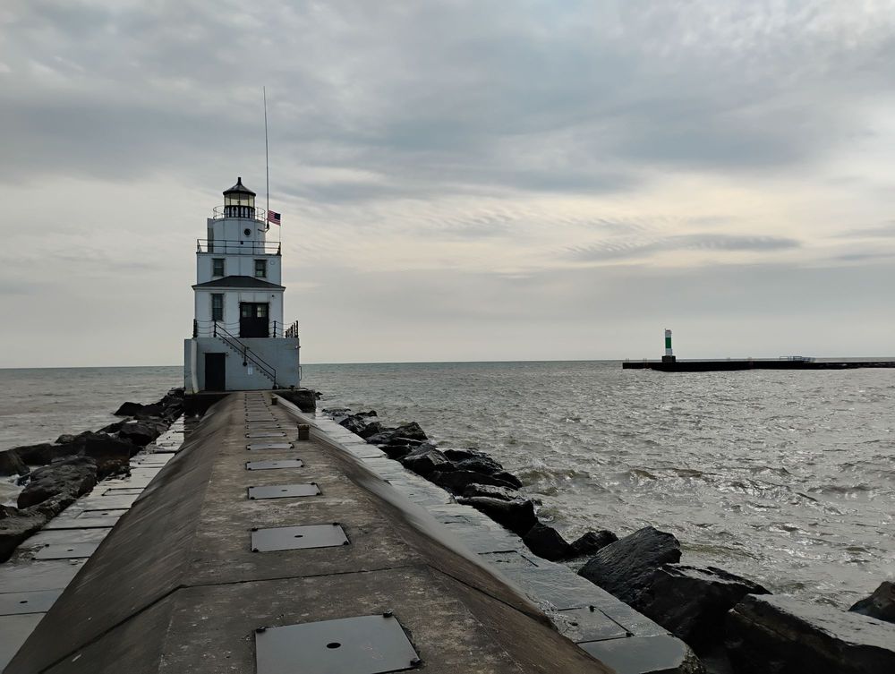 Lighthouse Park Logo