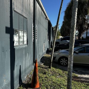 Tarpon River Brewing - Parking- limited. Free here. Some paid spots elsewhere - Breweries Near Me - Fort Lauderdale, Florida Tarpon River Brewing - Parking- limited. Free here. Some paid spots elsewhere - Breweries Near Me - Fort Lauderdale, Florida