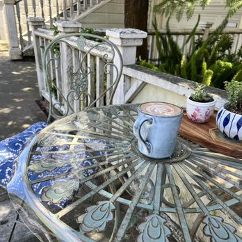 Earth Tone Cafe - Cafes Near Me - San Francisco, California