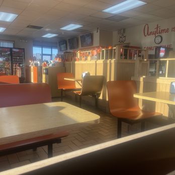 Maple Donut - Seating - Donuts Near Me - Etters, Pennsylvania